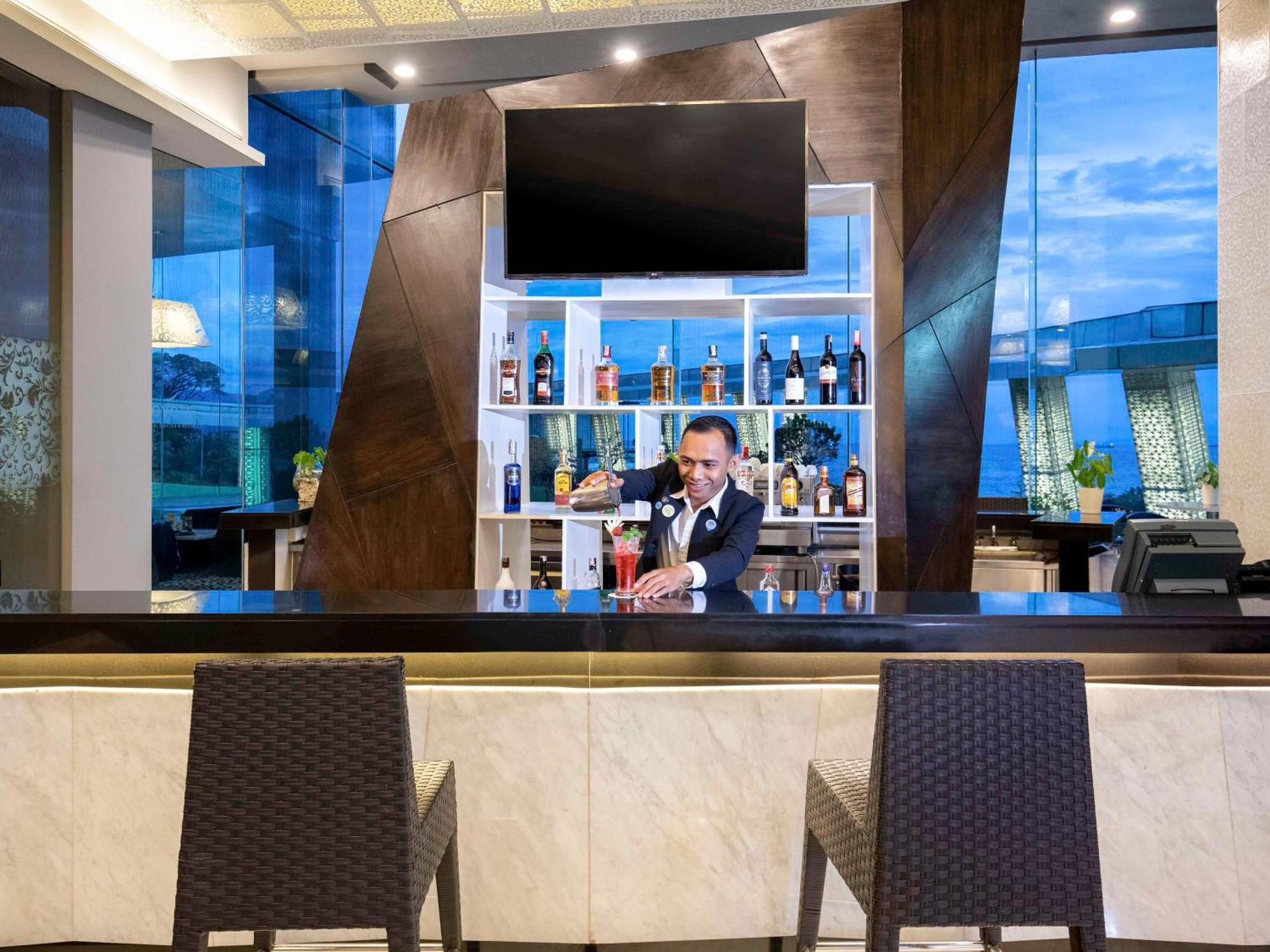 Novotel Lampung Bandar Lampung Exterior foto