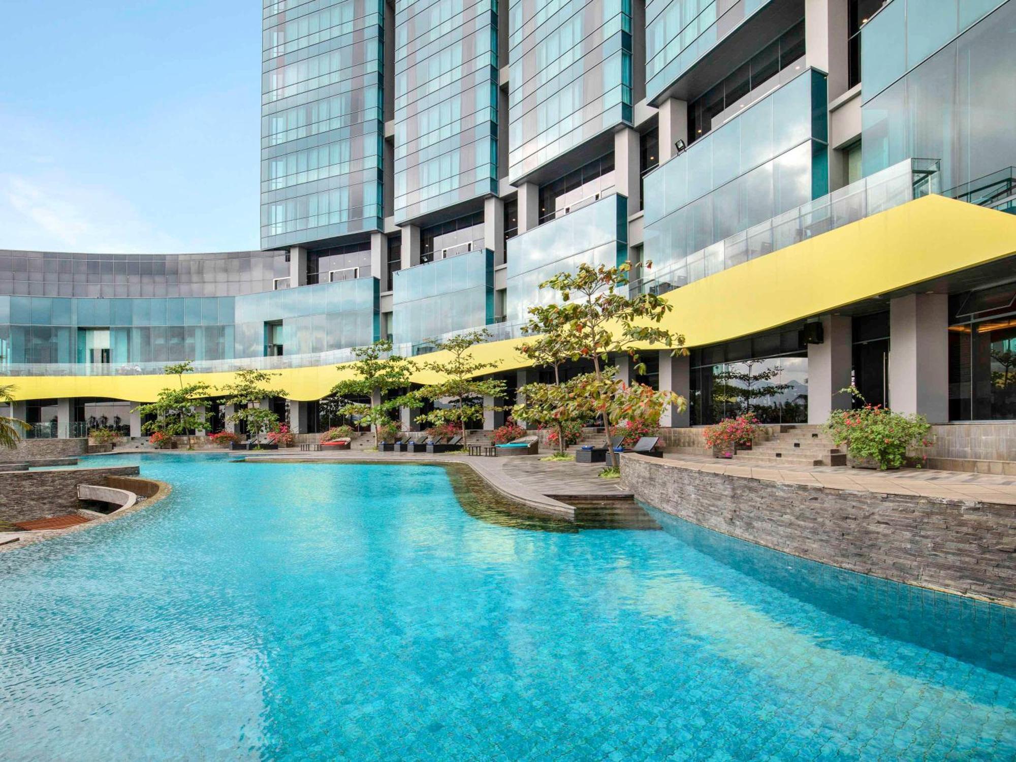Novotel Lampung Bandar Lampung Exterior foto